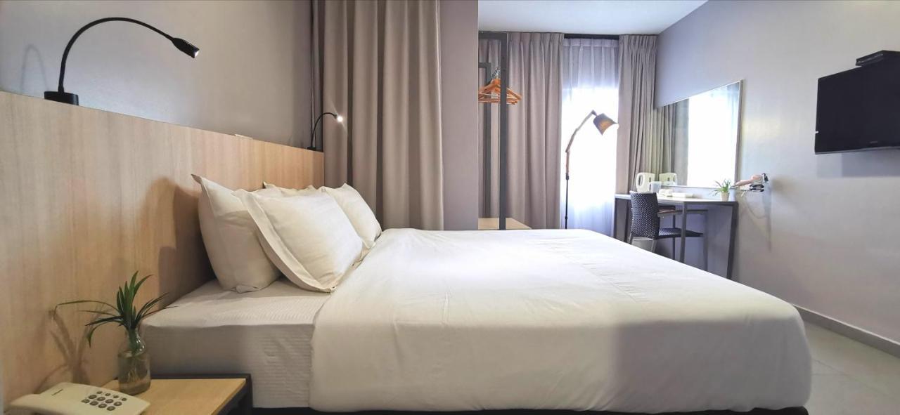 Country Inn Kulai Dış mekan fotoğraf